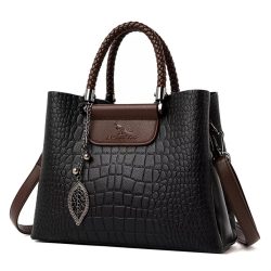 TOTE Black medium Handbag # 42,000